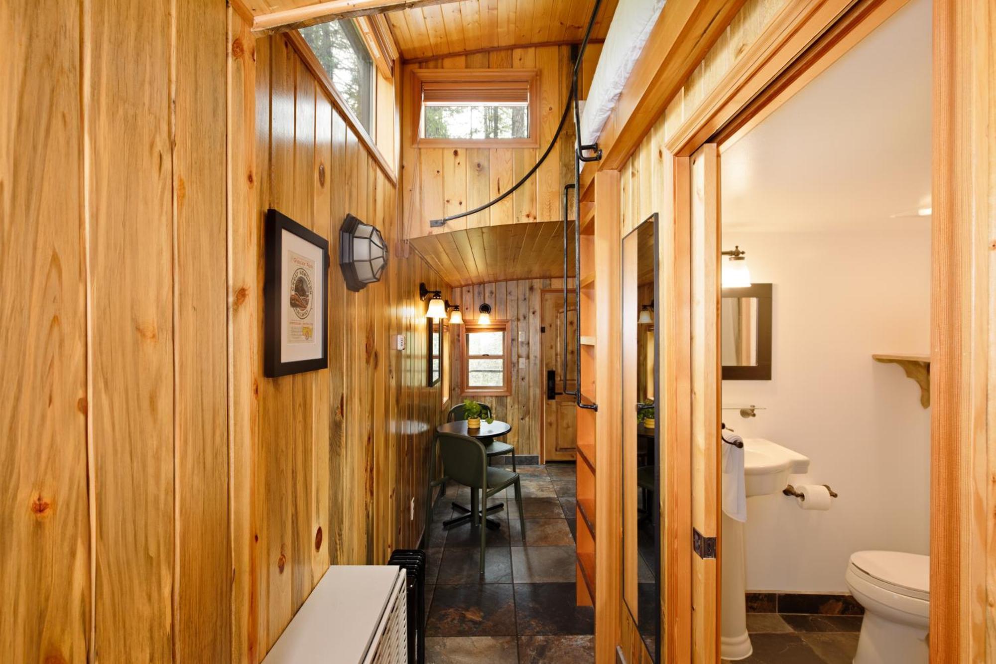 Essex Loge Glacier National Park מראה חיצוני תמונה