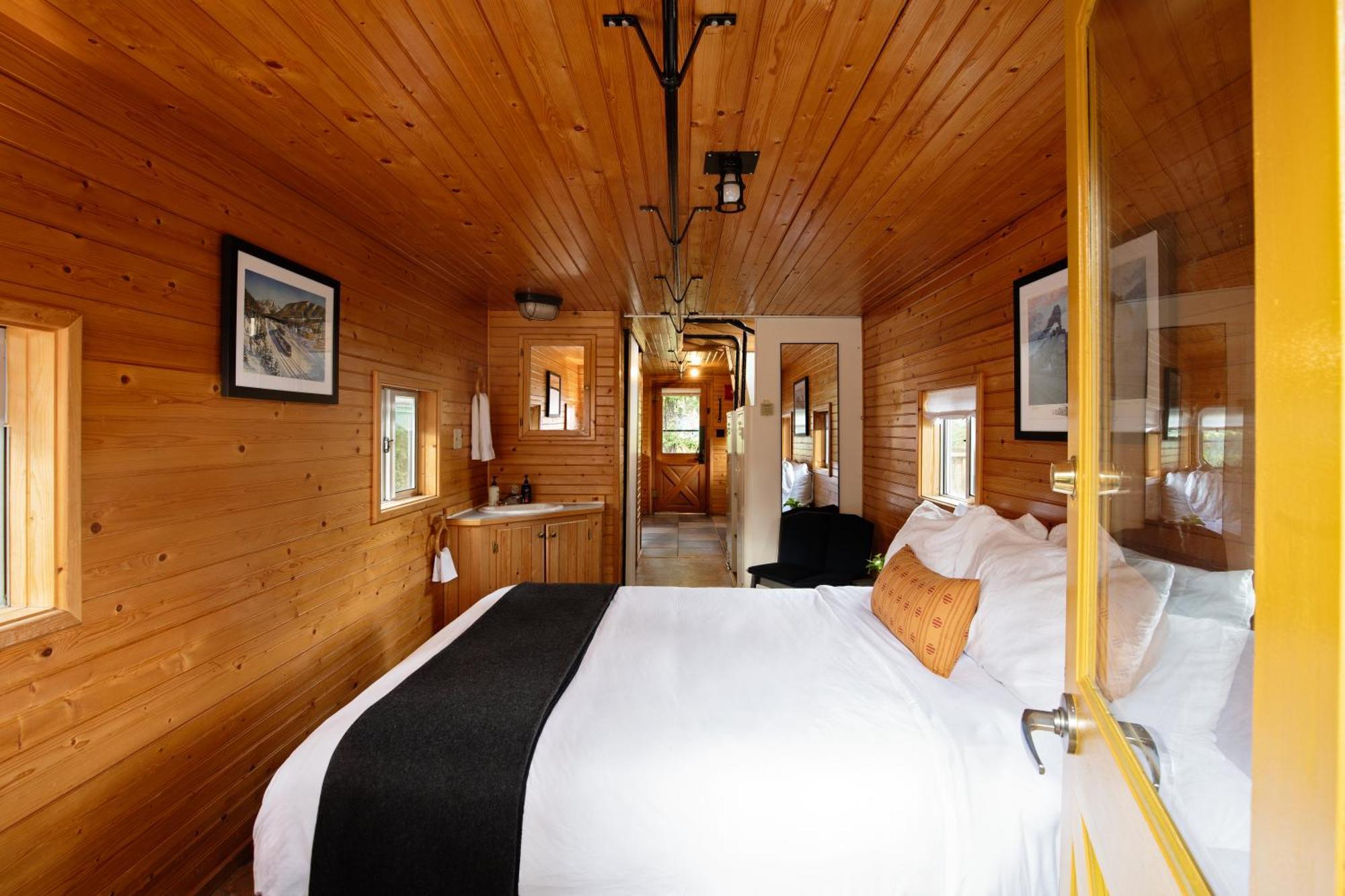 Essex Loge Glacier National Park מראה חיצוני תמונה